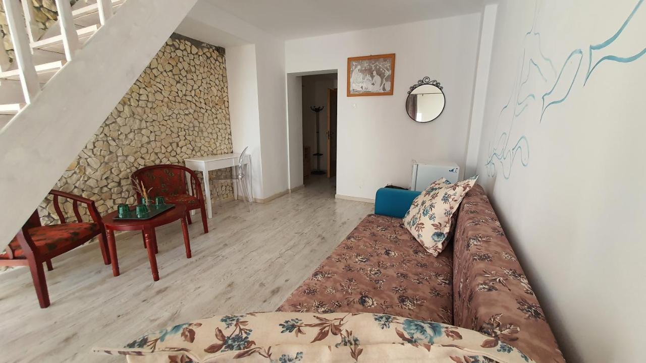 Naiada Villa Ostrov Eksteriør billede