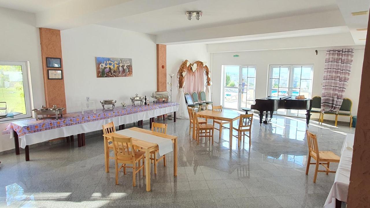 Naiada Villa Ostrov Eksteriør billede